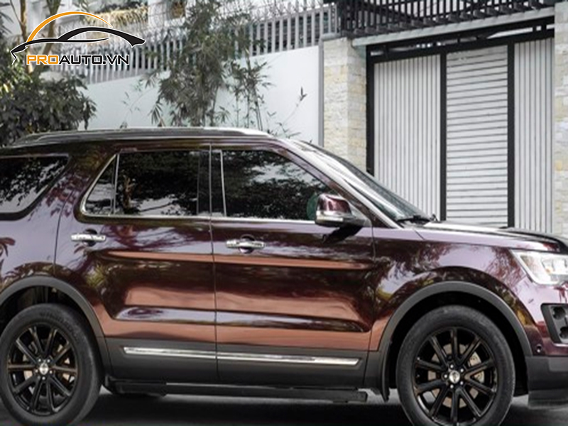 Dán wrap đổi màu xe Ford Explorer