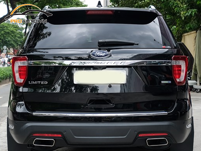 Dán wrap đổi màu xe Ford Explorer