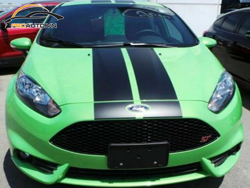 Dán wrap đổi màu Ford Fiesta