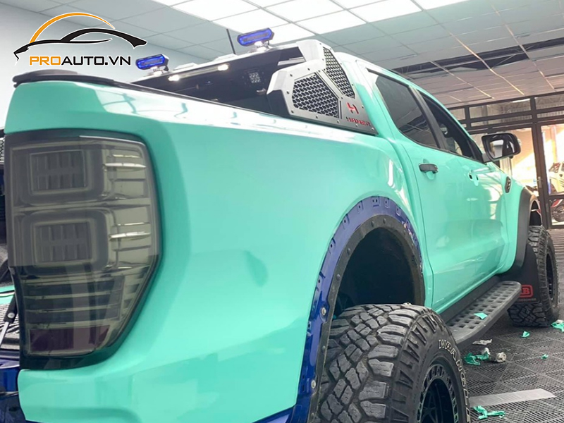 Dán wrap đổi màu Ford Ranger