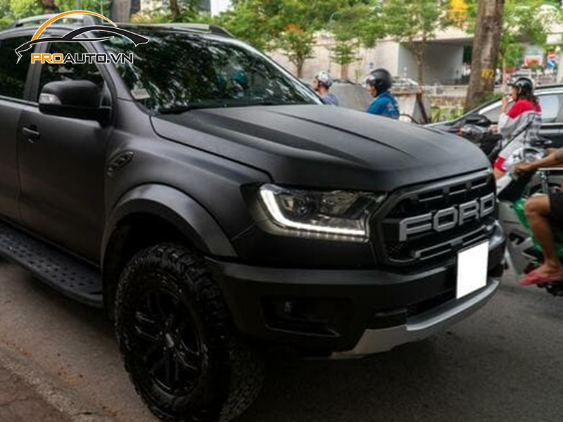 Dán wrap đổi màu xe Ford Ranger