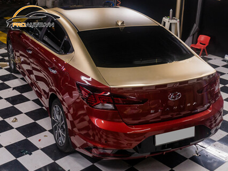 Dán wrap đổi màu xe Hyundai Elantra