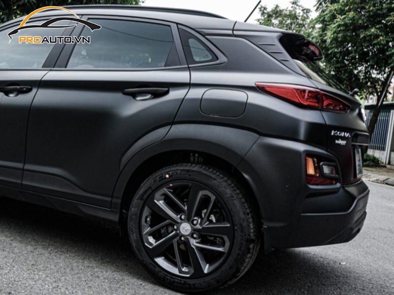 Dán wrap đổi màu xe Hyundai Kona