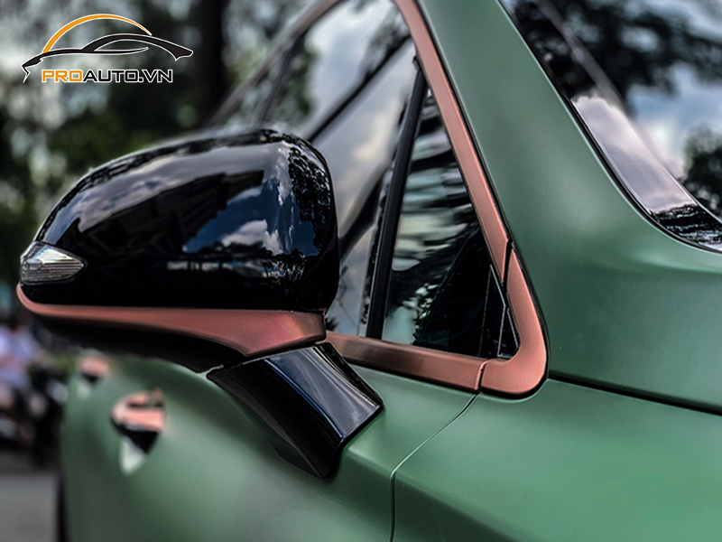 Dán wrap đổi màu xe Hyundai SantaFe