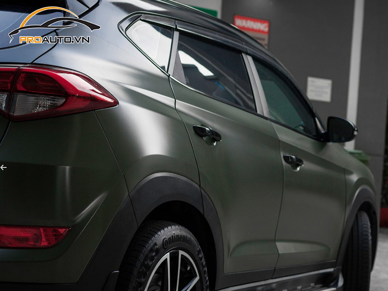 Dán wrap đổi màu xe Hyundai Tucson