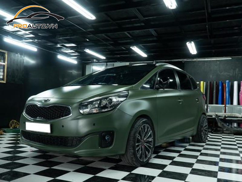 Dán wrap đổi màu Kia Rondo