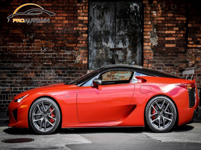 Dán wrap đổi màu xe Lexus LFA
