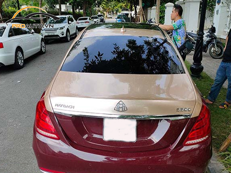 Dán wrap đổi màu xe Mercedes Maybach