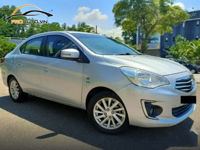 Dán wrap đổi màu cho xe Mitsubishi Attrage