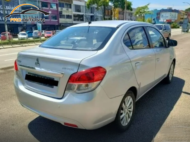 Dán wrap đổi màu xe Mitsubishi Attrage