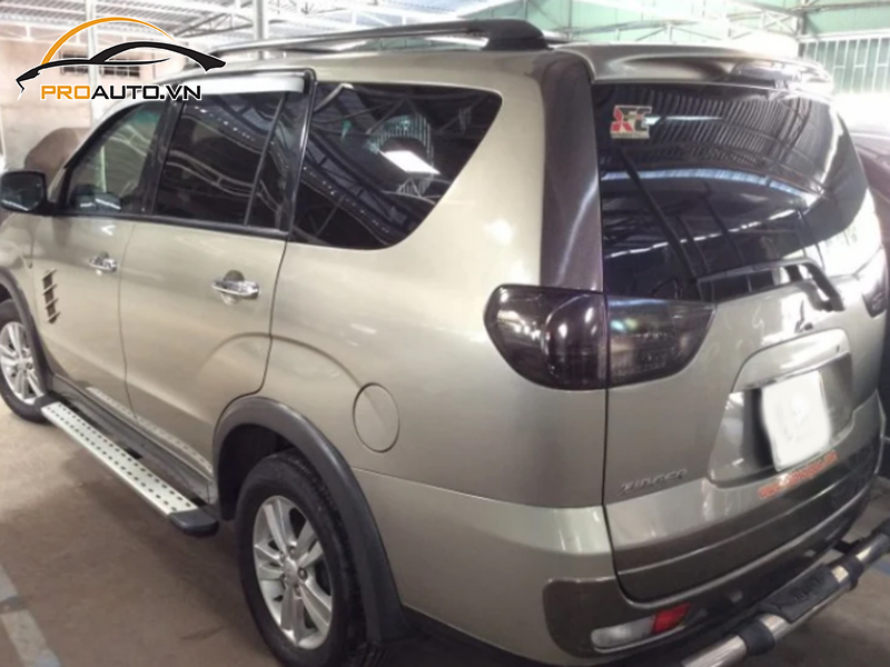 Wrap đổi màu xe Mitsubishi Zinger