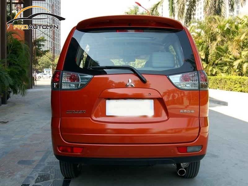Dán wrap đổi màu Mitsubishi Zinger