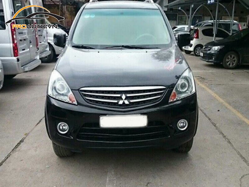 Dán wrap đổi màu cho xe Mitsubishi Zinger