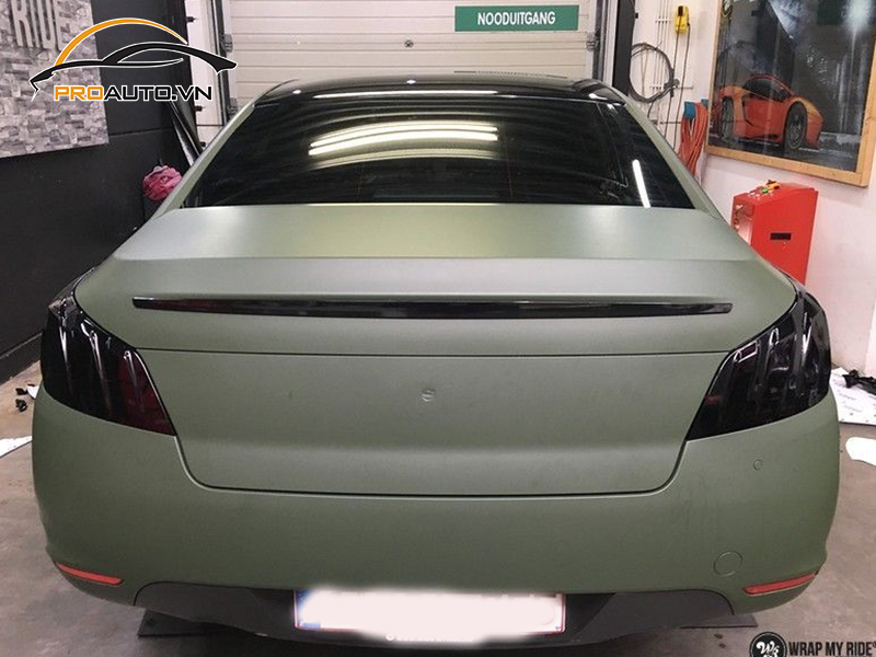 Dán wrap đổi màu Peugeot 508