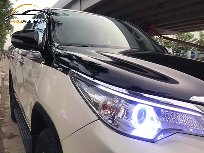 Dán wrap đổi màu xe Toyota Fortuner