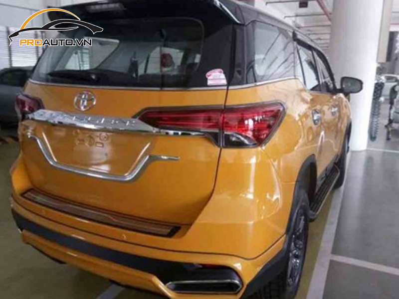 Dán wrap đổi màu Toyota Fortuner