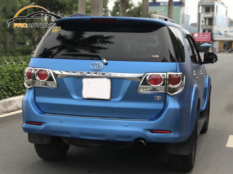 Dán wrap đổi màu Toyota Fortuner