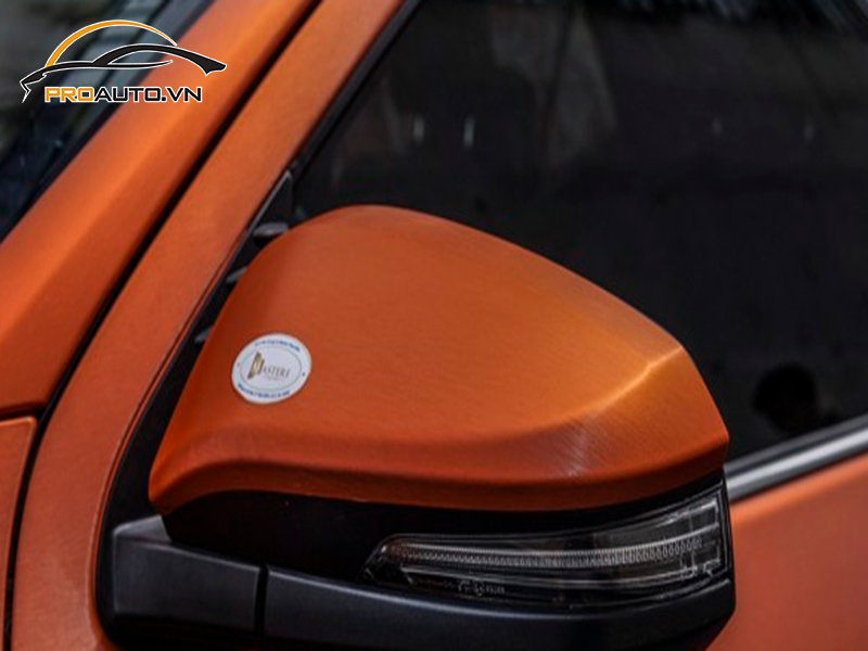 Dán wrap đổi màu xe Toyota Fortuner