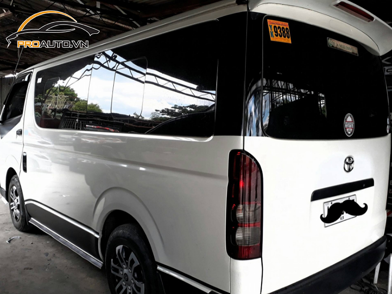 Dán wrap đổi màu Toyota Hiace