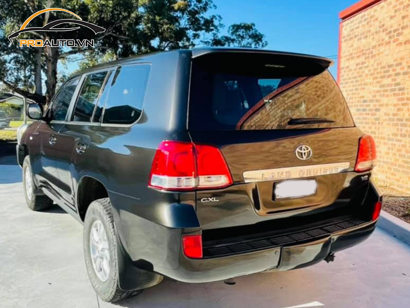 Dán wrap đổi màu cho xe Toyota Land Cruiser