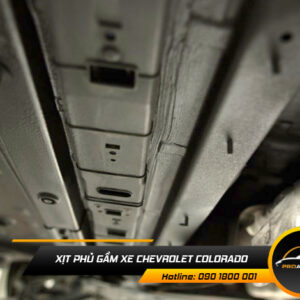 xit phu gam xe chevrolet colorado 1