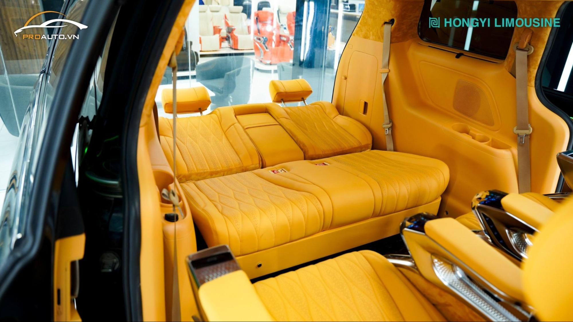 Độ sofa bed cho Kia Carnival