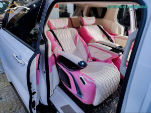 Kia Carnival độ limousine màu hồng 