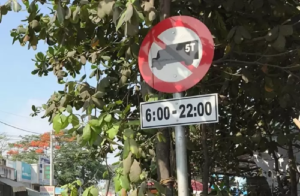 Ý nghĩa biển báo cấm xe tải