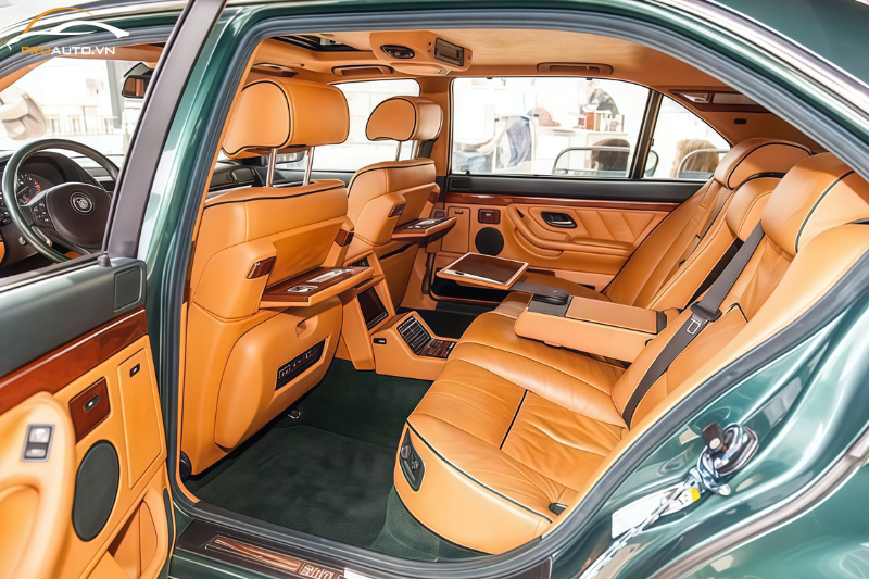 Lợi ích khi bọc da đổi màu nội thất ô tô