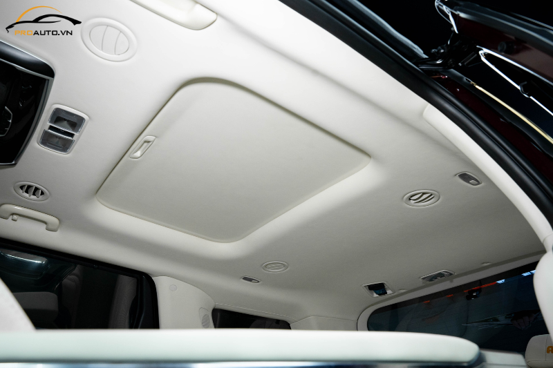 Bọc da trần xe Kia Carnival 2024