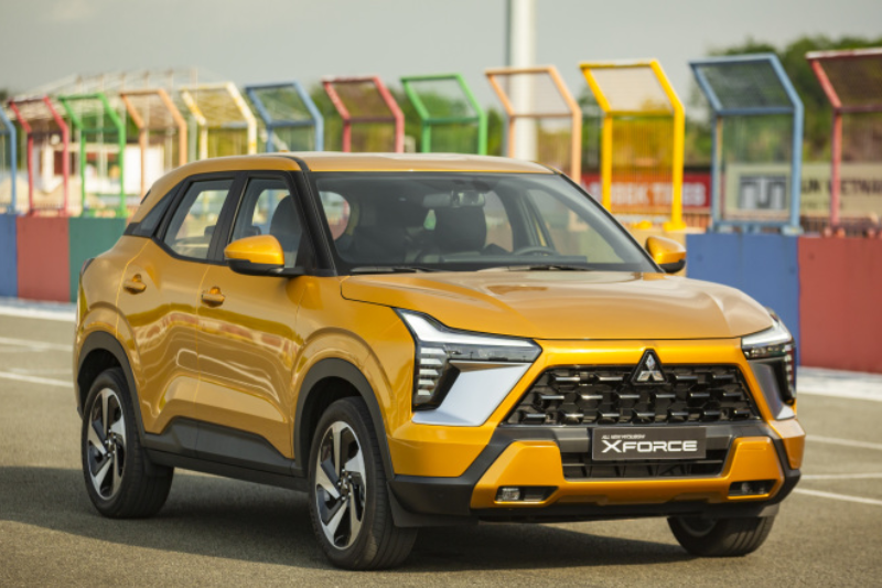 Có nên độ đèn xe Mitsubishi Xforce 2024 không?