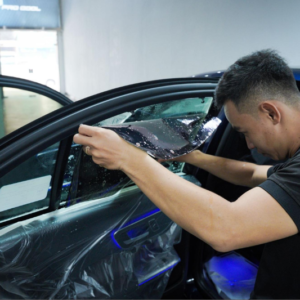 Dán phim cách nhiệt giúp chống nóng hiệu quả cho xe