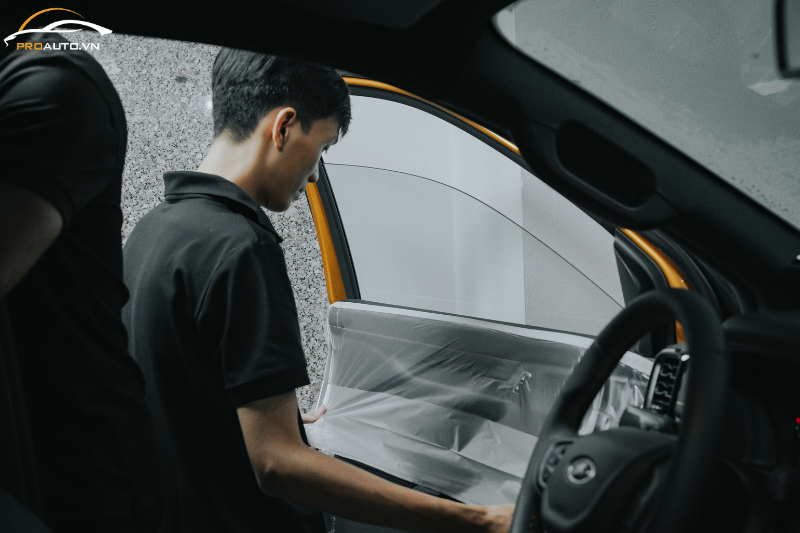 Dán phim cách nhiệt 3M chính hãng cho ô tô tại Hồ Chí Minh