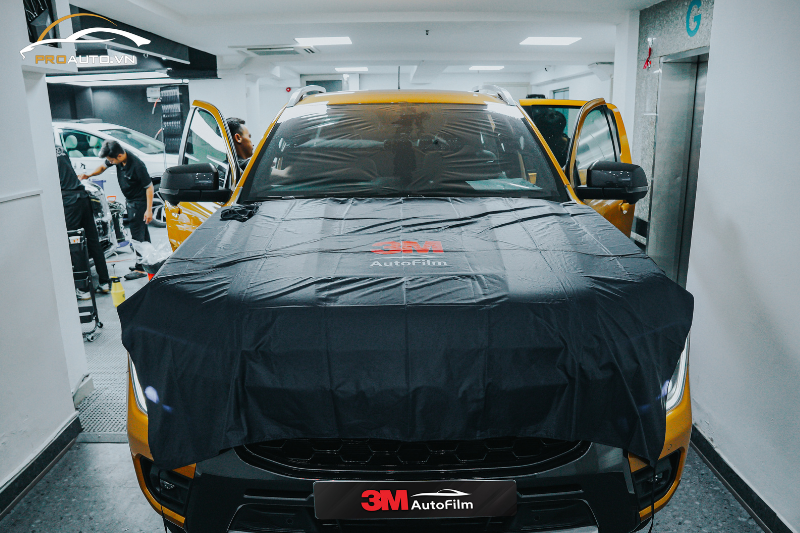 Dán phim cách nhiệt chính hãng cho ô tô tại PROAUTO.VN