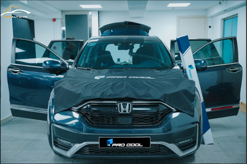 Dán phim cách nhiệt Pro Cool chính hãng xe Honda CR-V 
