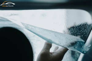 Hình ảnh dán phim cách nhiệt Wincos cho xe hơi