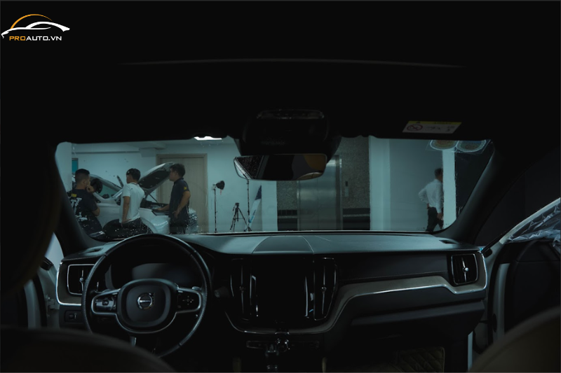 Khám phá top 5 phim cách nhiệt ô tô tốt nhất 2025