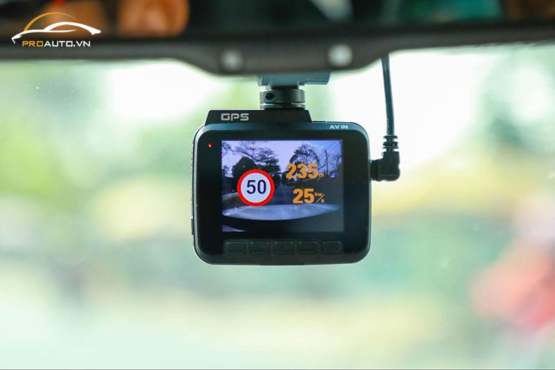 Lắp đặt camera hành trình - Phụ kiện xe Kia Tasman 2025