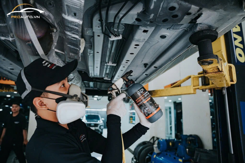 Quá trình thi công phủ gầm xe Mitsubishi Xpander tại PROAUTO.VN