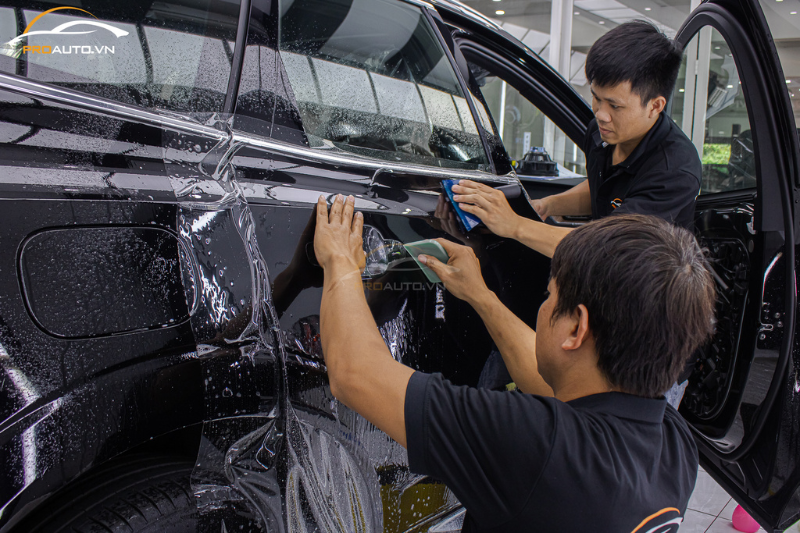 Thi công dán film PPF 3M chính hãng tại PROAUTO