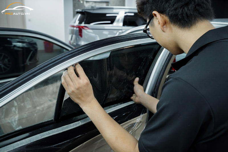 Ưu điểm nổi bật khi dán phim cách nhiệt ô tô