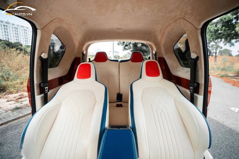 Bọc ghế da cho Vinfast VF3 với tone trắng xanh