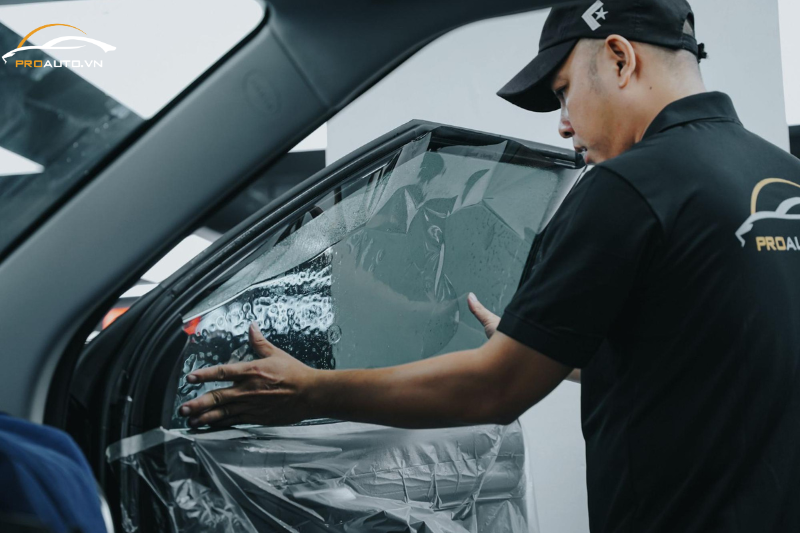 Dán phim cách nhiệt - Phụ kiện đồ chơi cho Vinfast VF5 chính hãng tại PROAUTO.VN