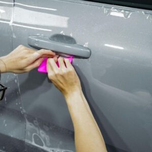 Dán PPF cho Lexus GX550 yêu cầu kỹ thuật viên có tay nghề cao