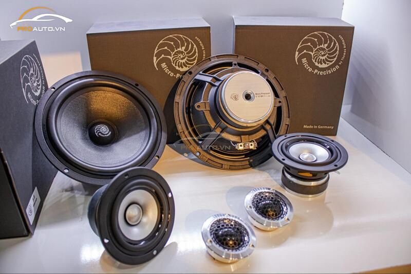 Độ loa 3 way xe KIA Tasman 2025