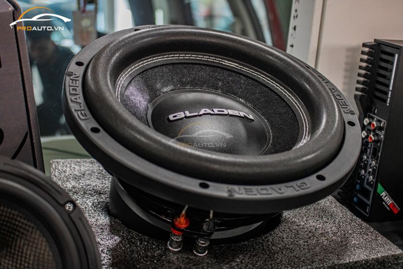 Độ loa subwoofer hơi cho xe ô tô 