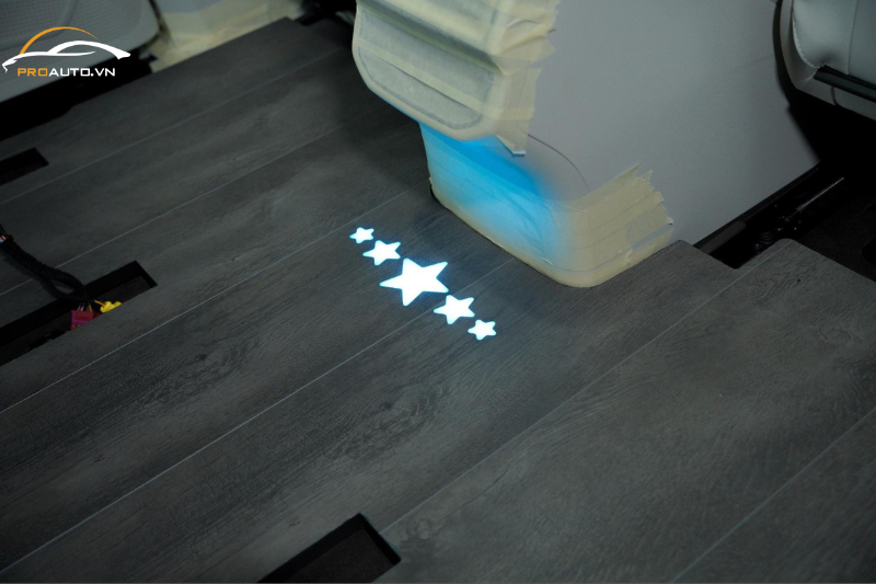 Độ sàn gỗ - Phụ kiện đồ chơi xe KIA Sportage 2025