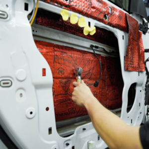 Hình ảnh thi công dán STP Aerocell QP Genio ô tô tại PROAUTO.VN