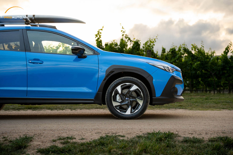 Thân xe viền nhựa đen Subaru Crosstrek