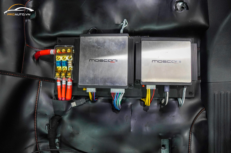 Amply độ loa xe Nissan Navara 2025